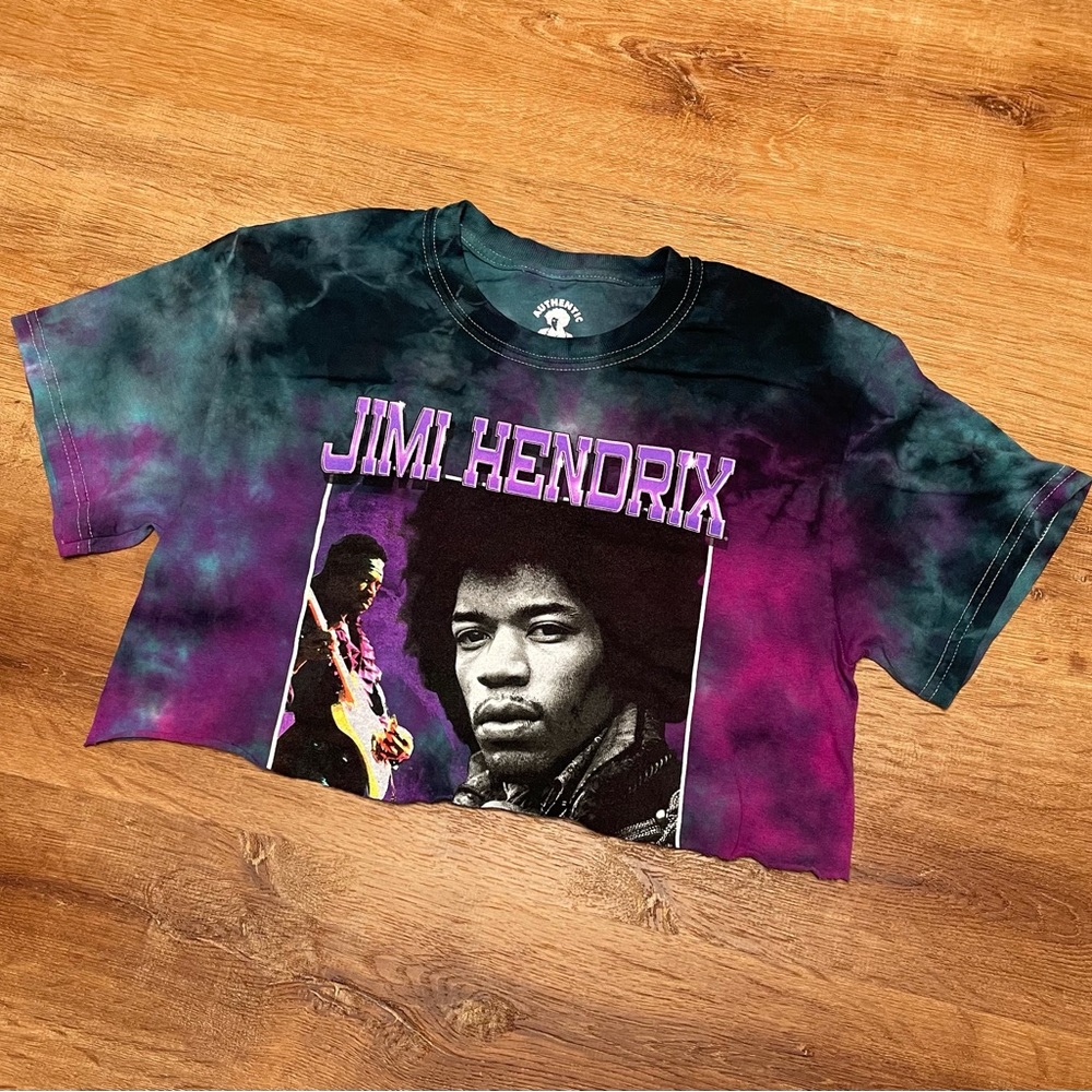Graphic tee
